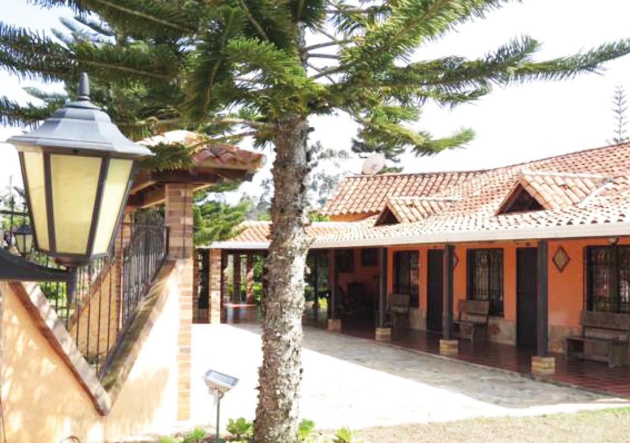 Hotel Cristo Rey Campestre Los Santos  Bagian luar foto
